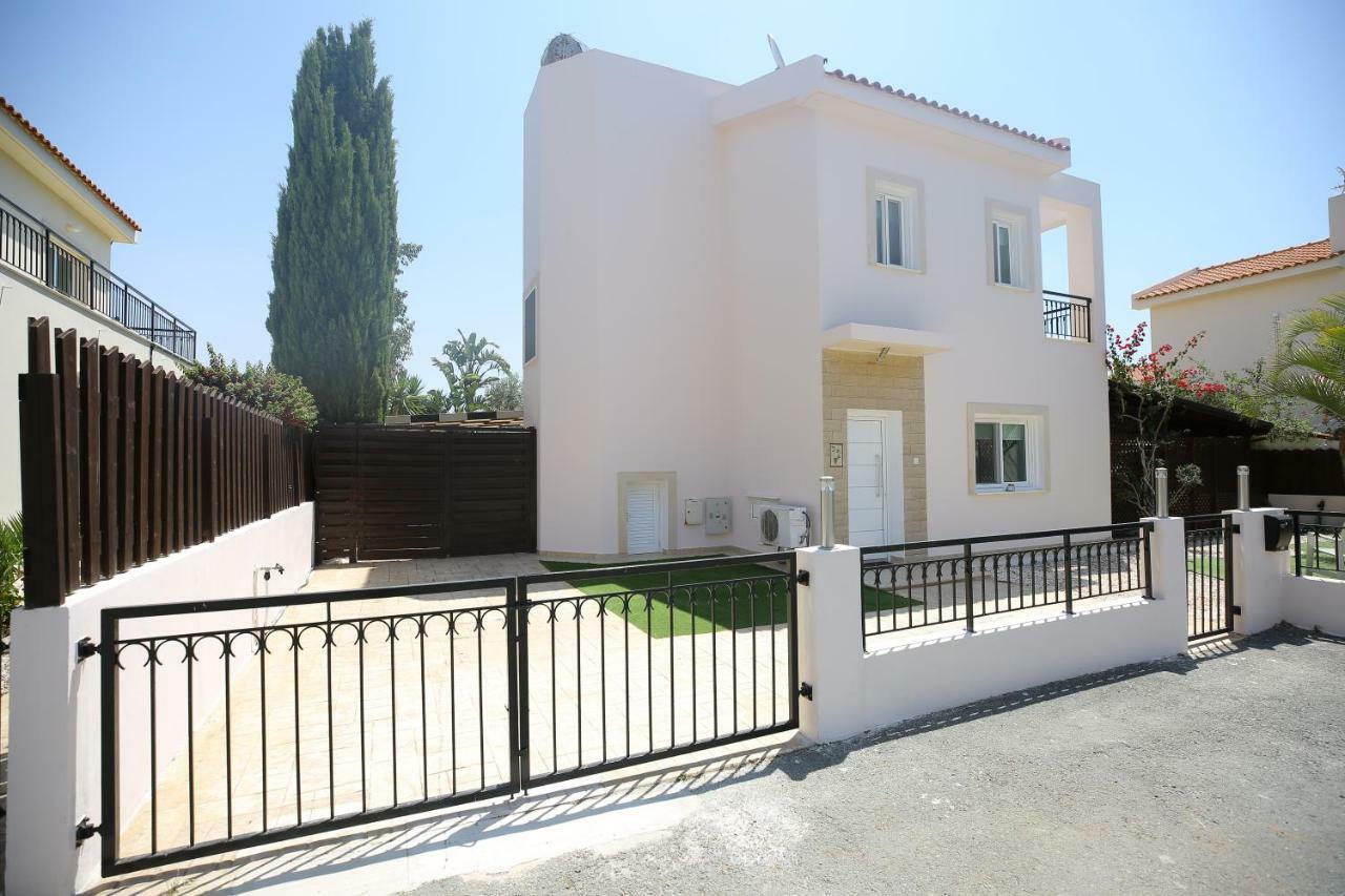 Unique Beach Luxurious Villas Ayia Napa Exterior foto